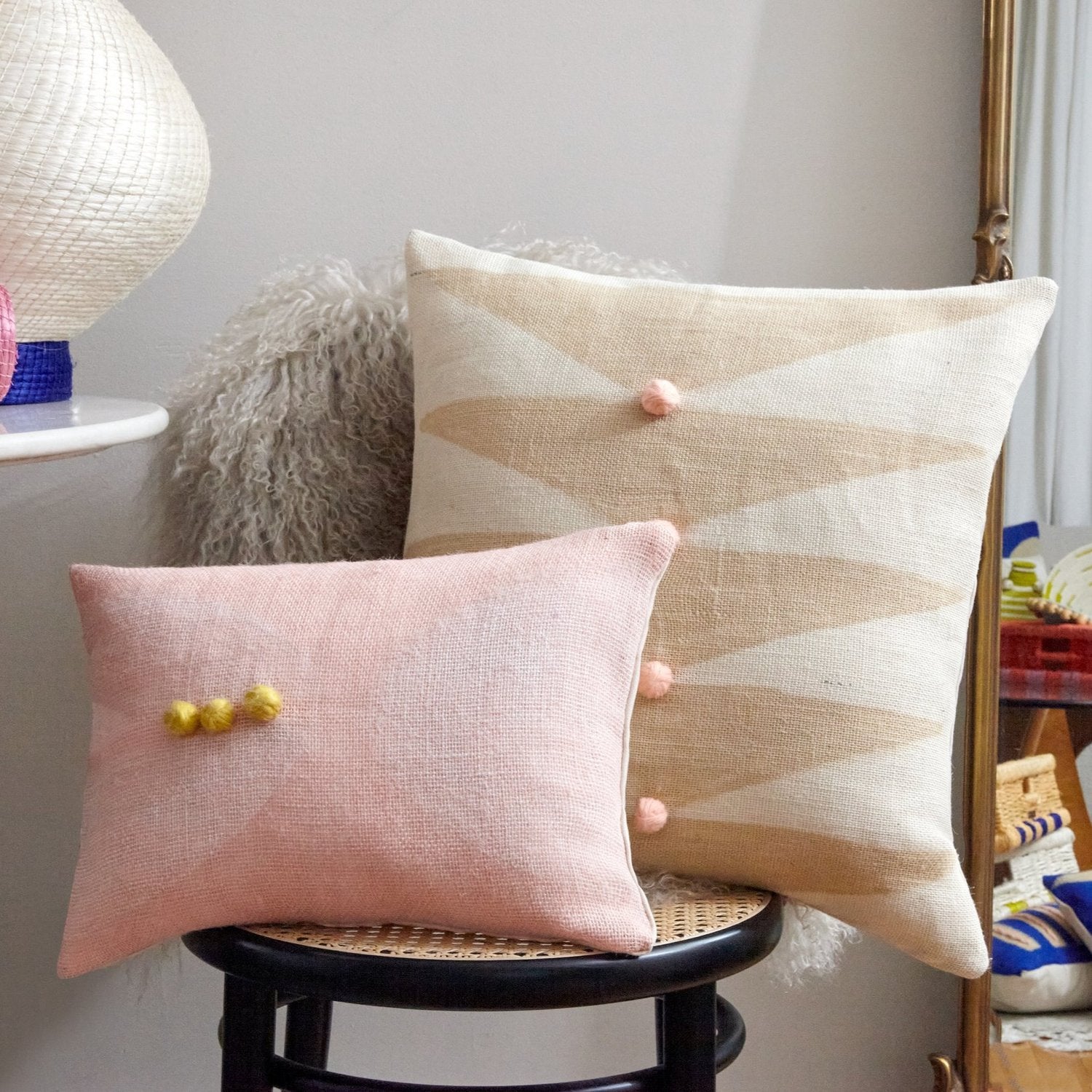 DECORATIVE PILLOWS & THROWS