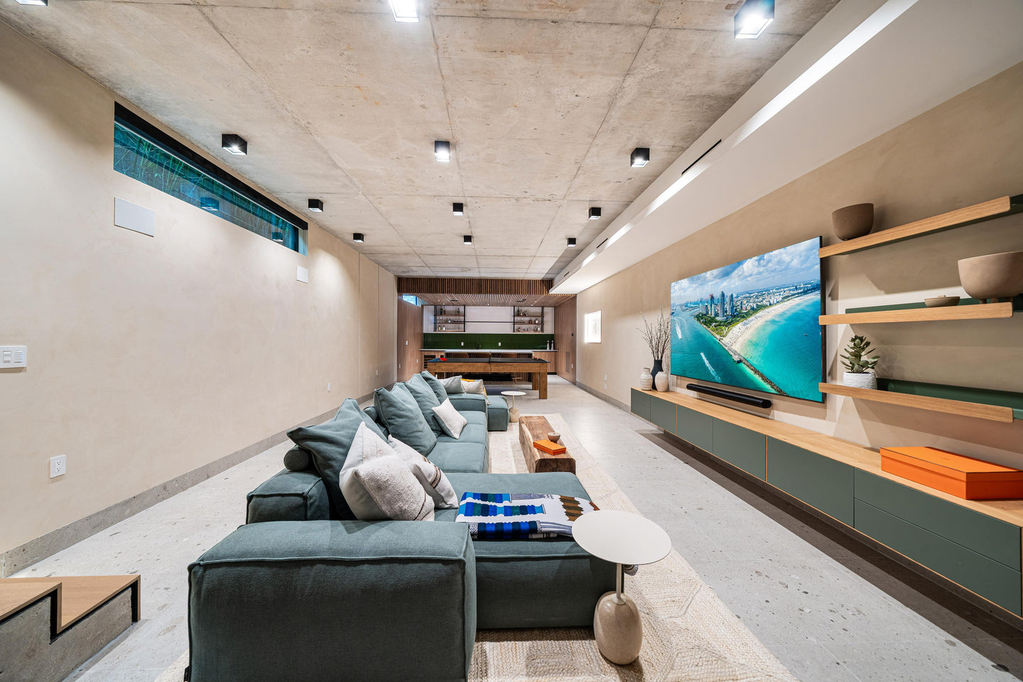 COCONUT GROVE gallery image